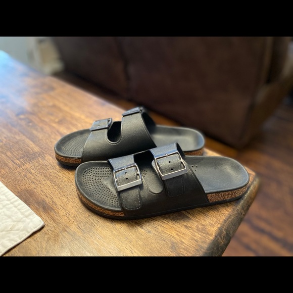 Sandals - Picture 1 of 2